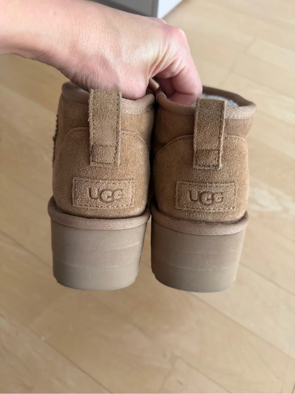 🗽UGG Platform Ankle Boots in Chestnut